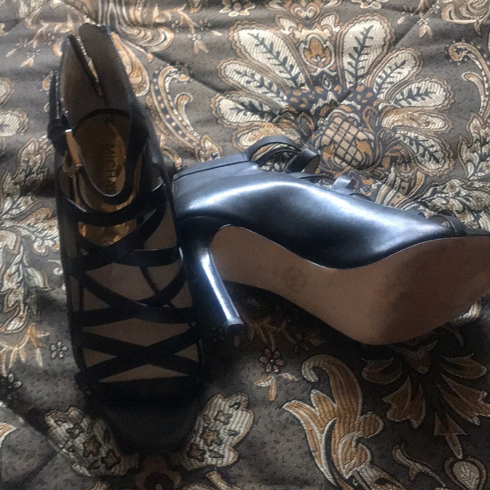 Michael Shoes - Picture 2 of 3